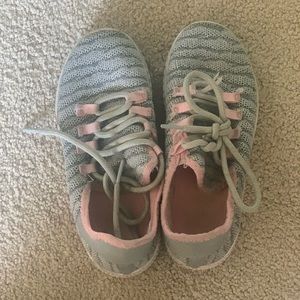 Girls shoes